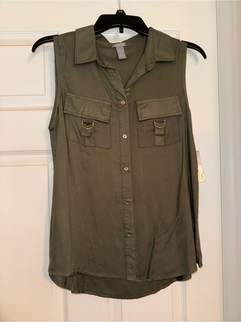 Charlotte Russe Olive Sleeveless Utility Button-Front Blouse